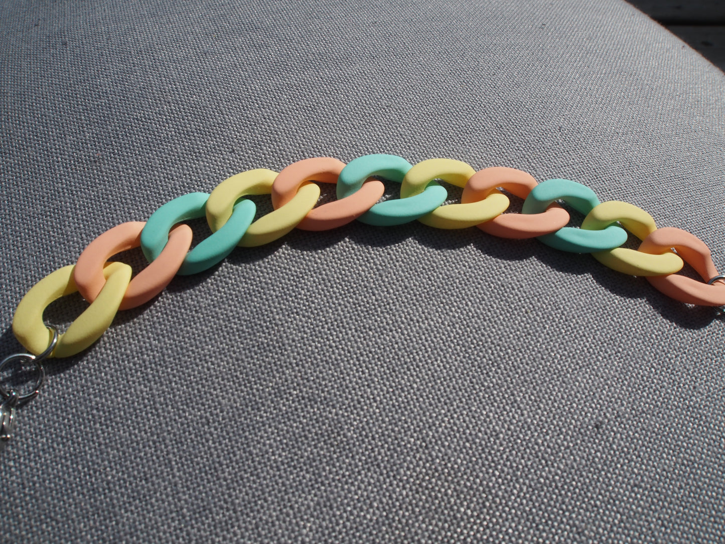 Couleur multiple | Bracelet en acrylique